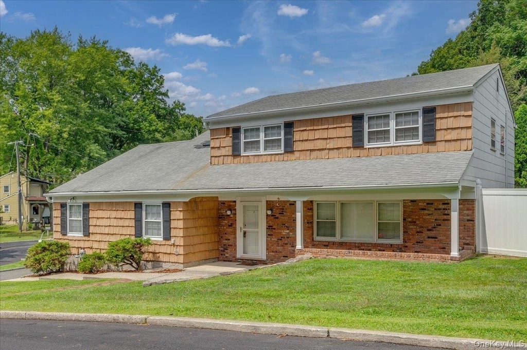 7 Shaw Lane - Photo 0
