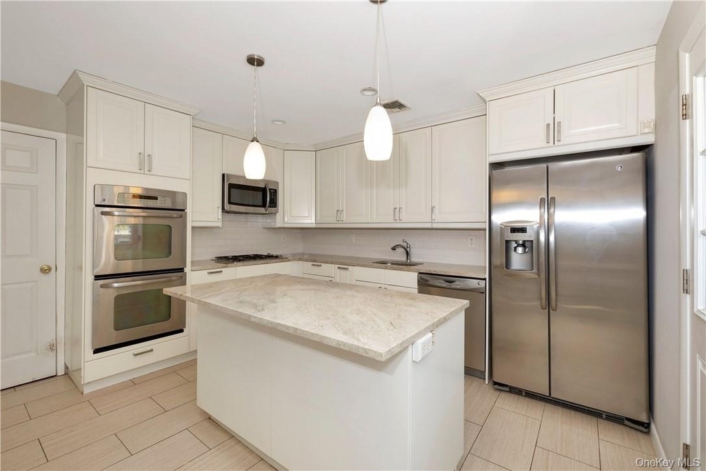 3 Lea Place - Photo 9