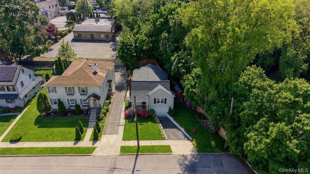 526 Carroll Avenue - Photo 1