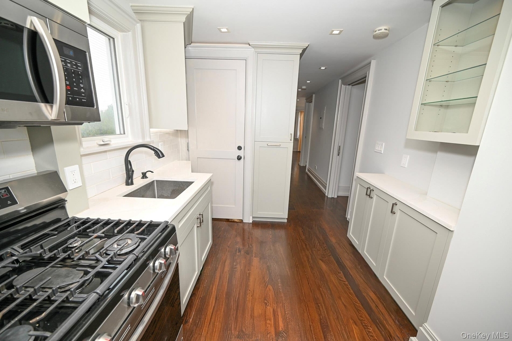 29 Everett Street - Photo 4