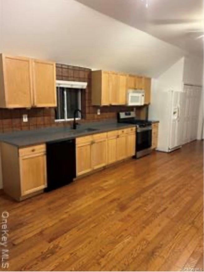13 Spring Street - Photo 17