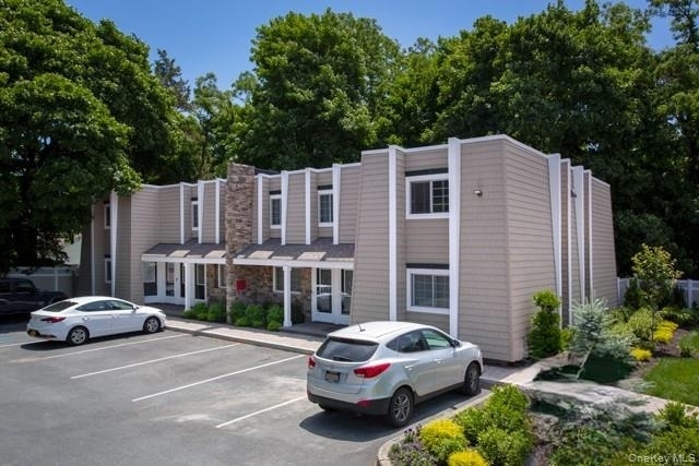 25 Tyler Street - Photo 0