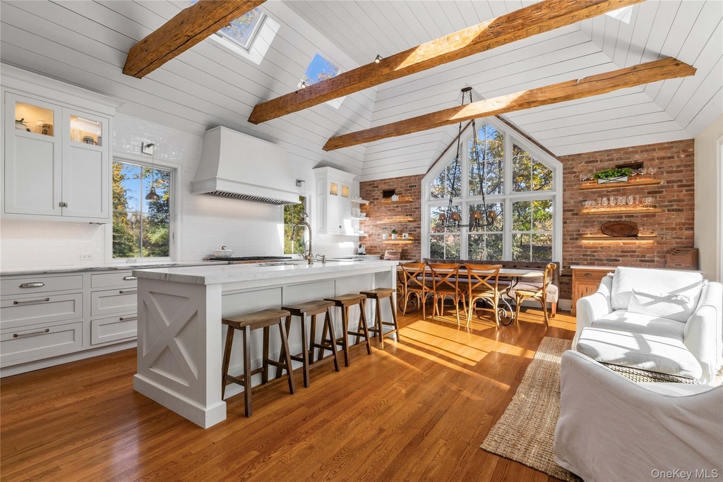 101 Milton Road - Photo 2