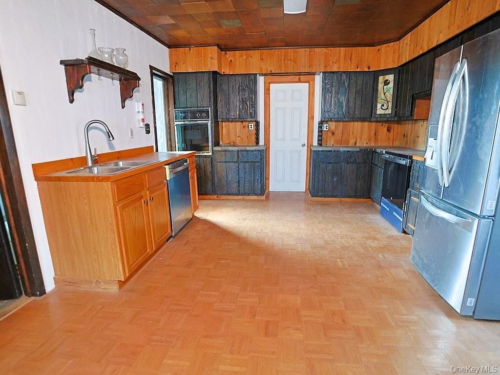 378 Broadway - Photo 10