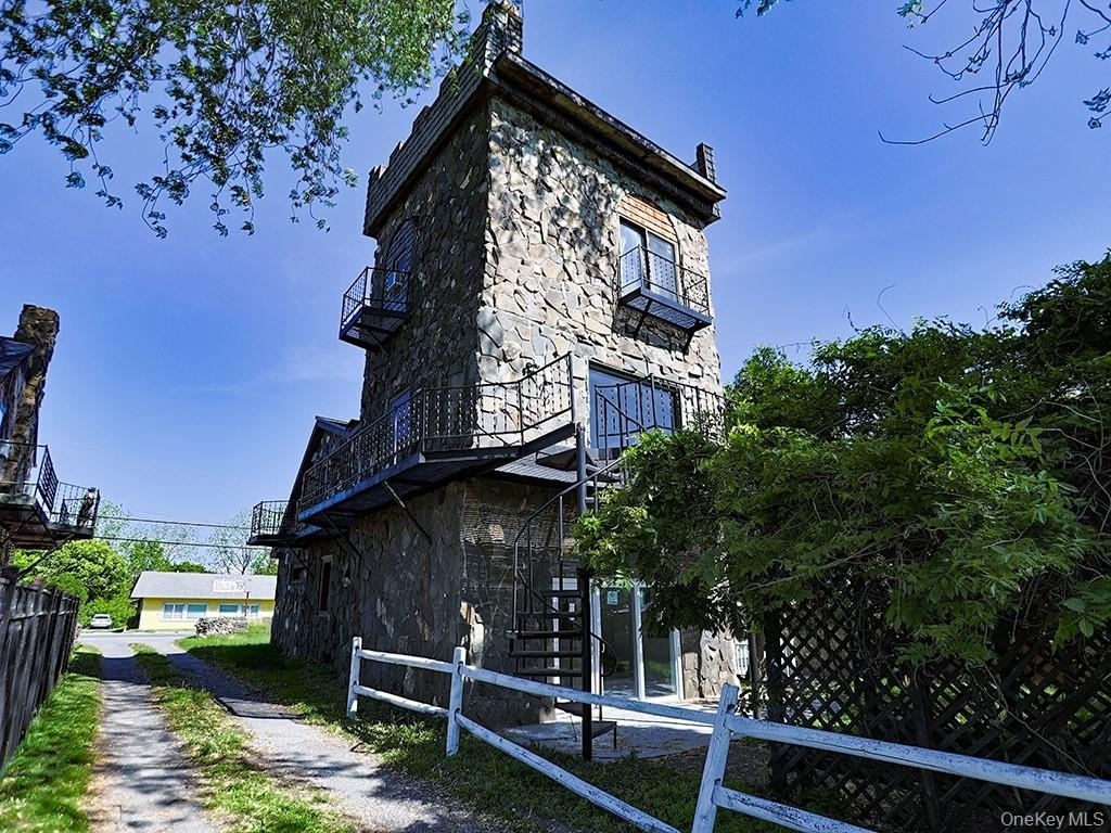 378 Broadway - Photo 2