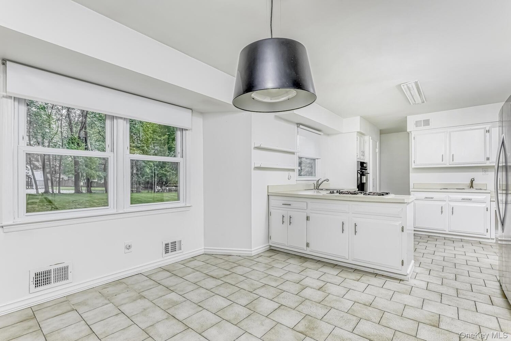 1 Lodi Lane - Photo 9
