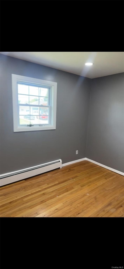 495 Dewitt Avenue - Photo 4