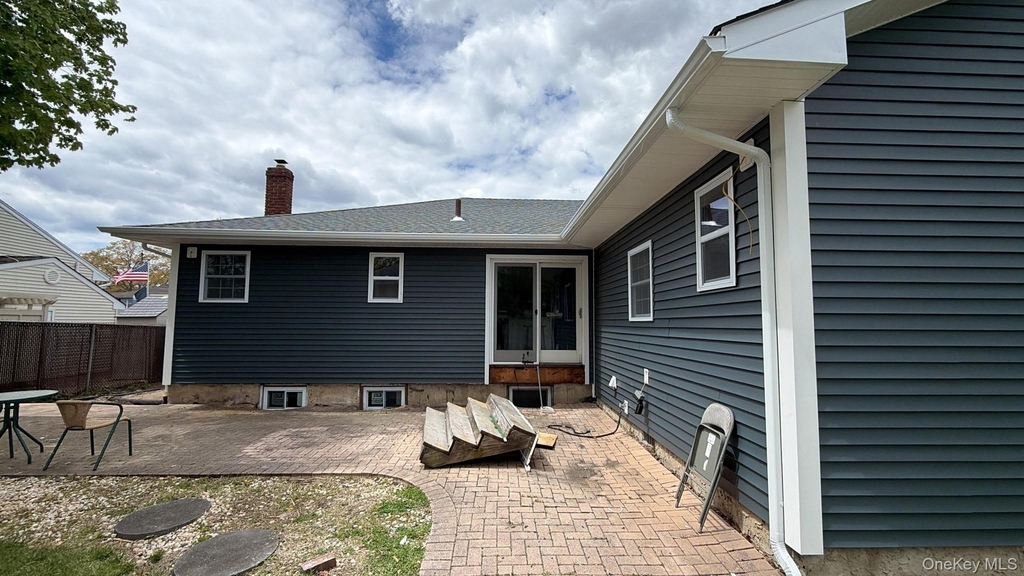 495 Dewitt Avenue - Photo 1