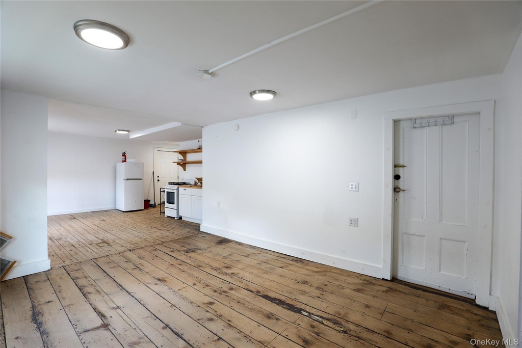 49 Main Street - Photo 9