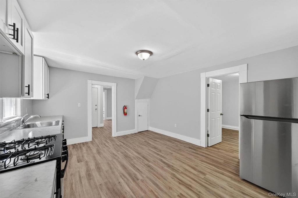 90 Montgomery Street - Photo 8