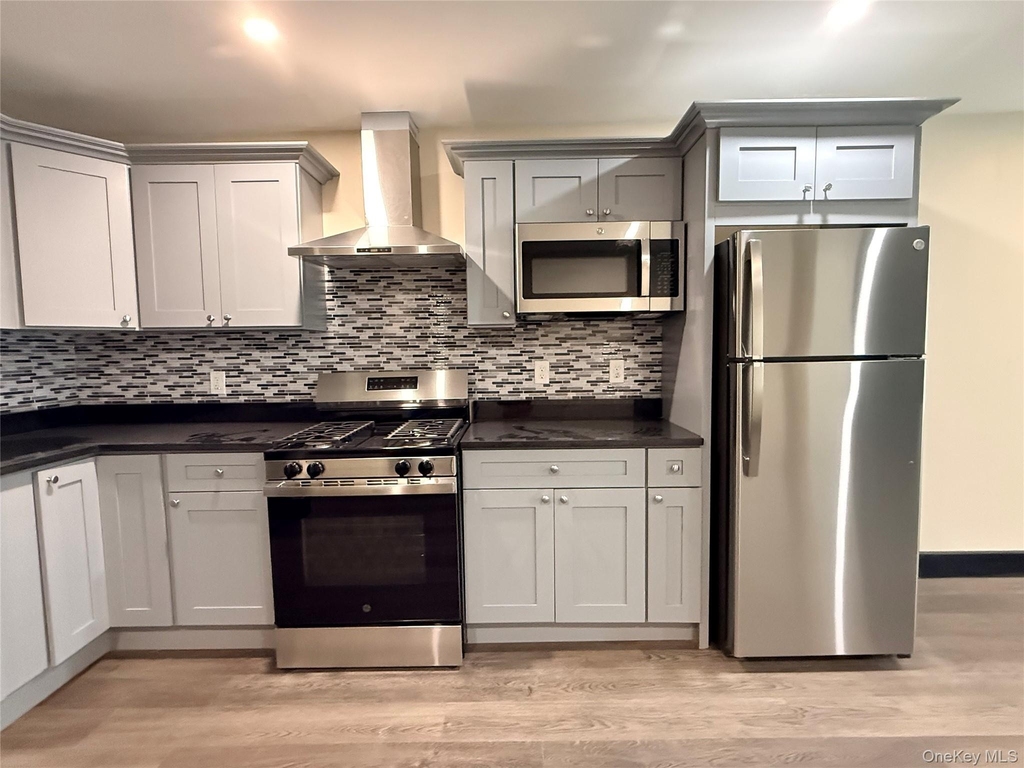 268 Carpenter Avenue - Photo 7