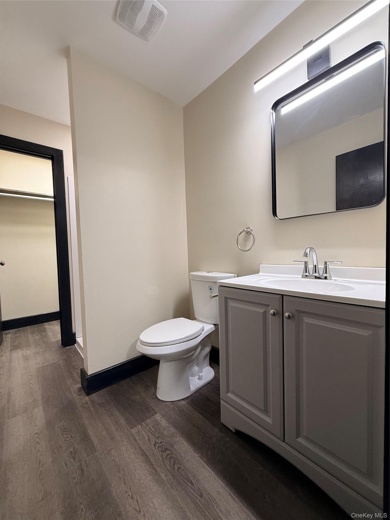 268 Carpenter Avenue - Photo 18