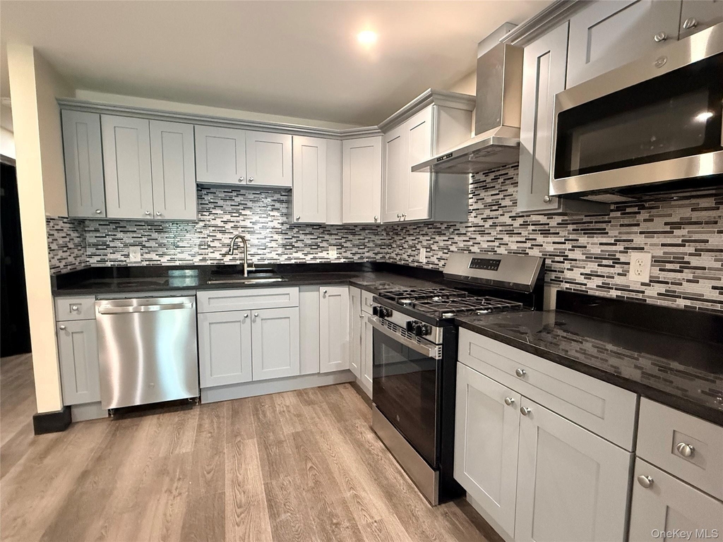 268 Carpenter Avenue - Photo 8