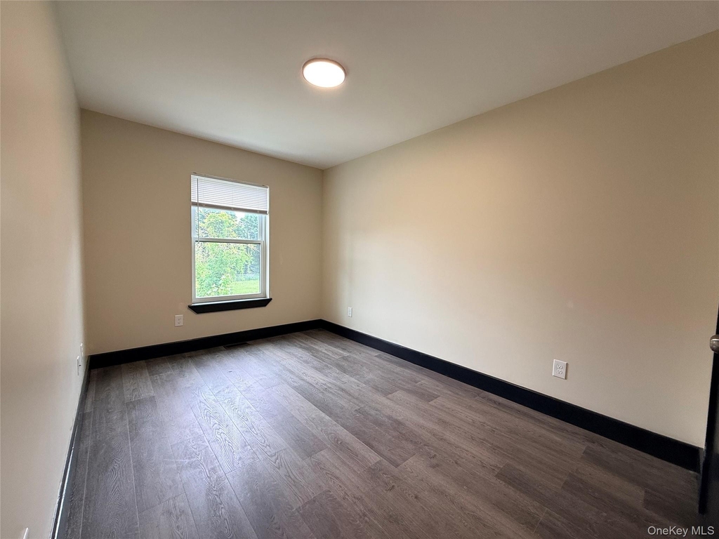 268 Carpenter Avenue - Photo 13