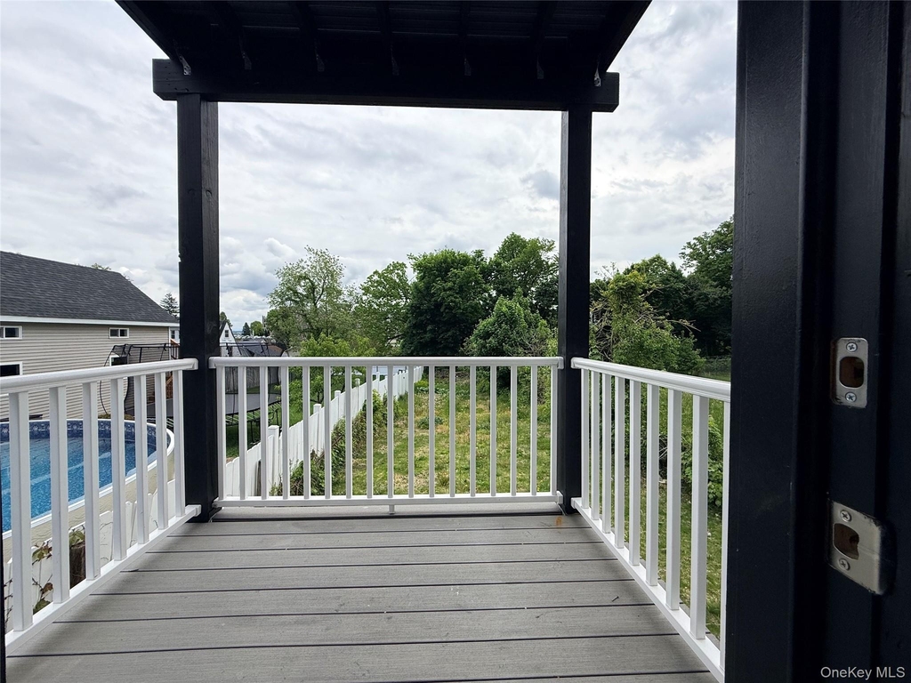 268 Carpenter Avenue - Photo 16