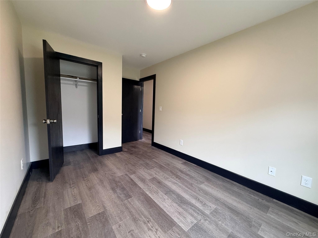 268 Carpenter Avenue - Photo 14