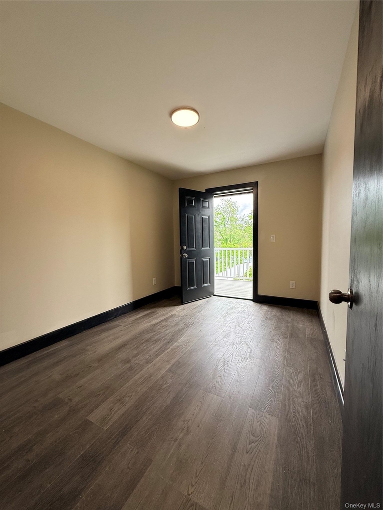 268 Carpenter Avenue - Photo 15