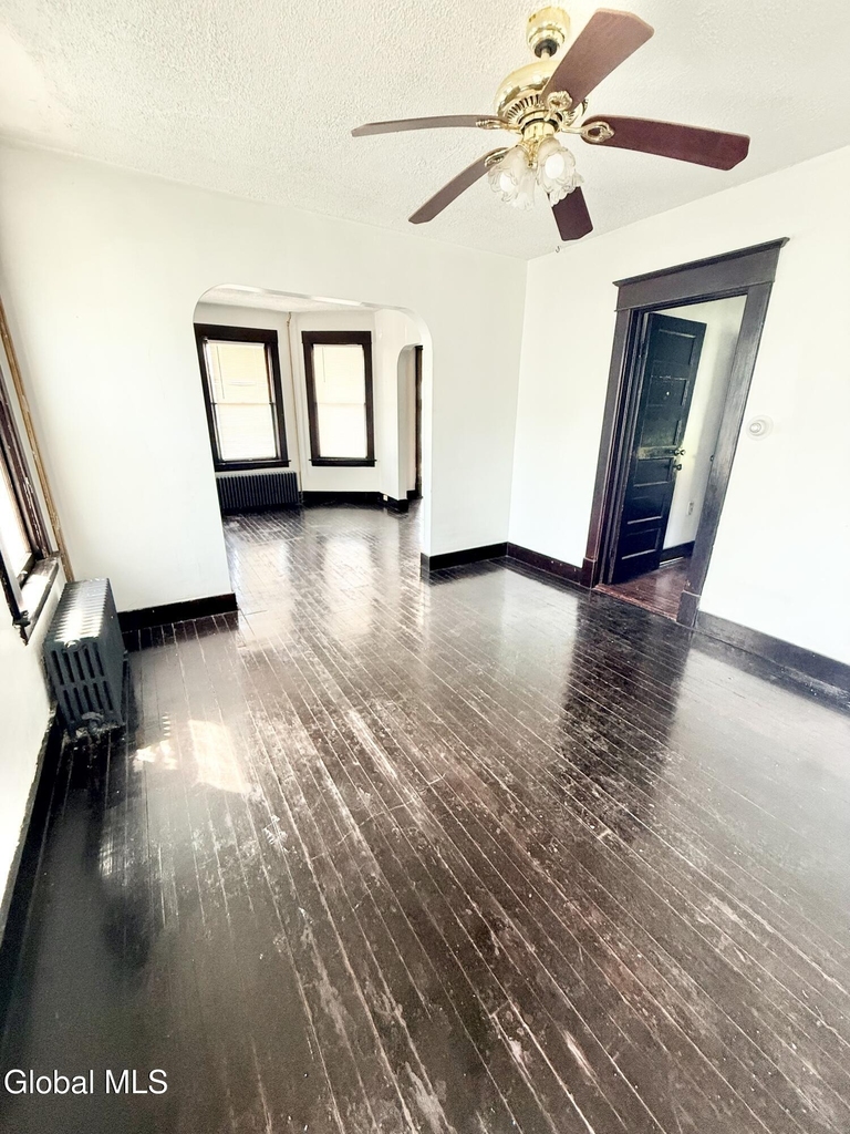 1121 10th Avenue - Photo 4