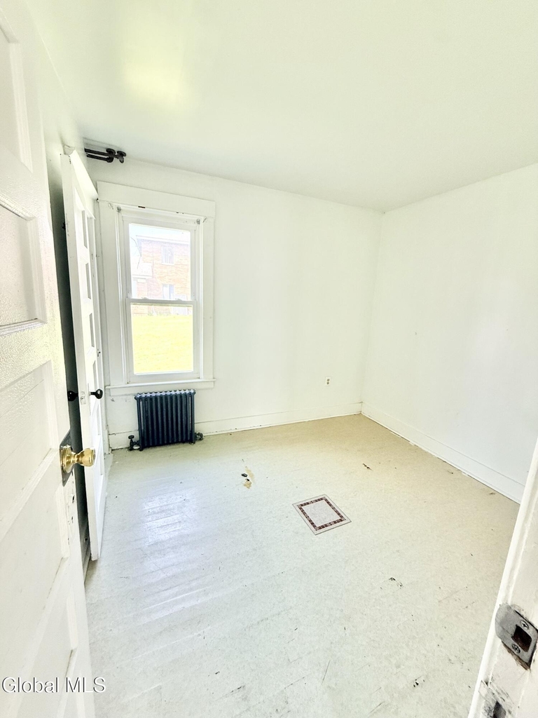 1121 10th Avenue - Photo 6