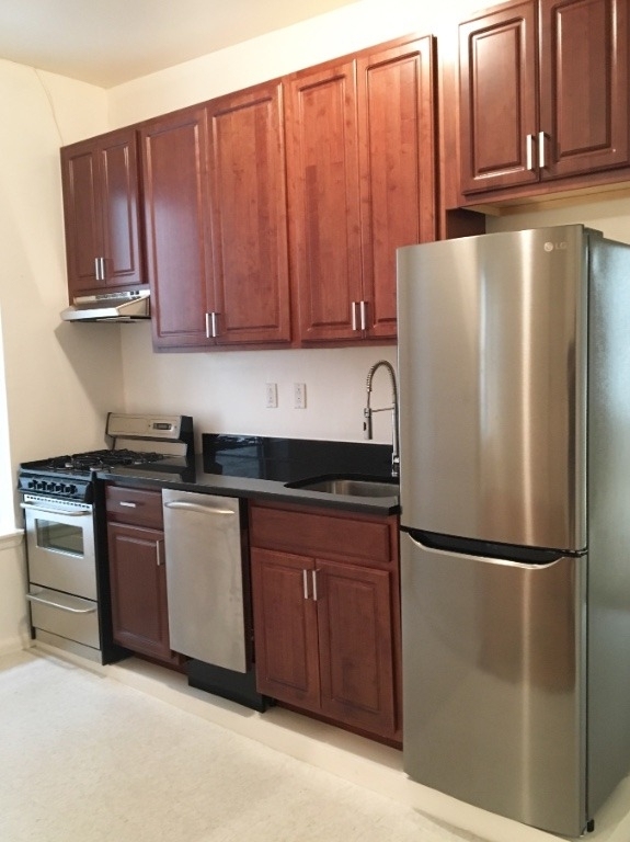 21 E 108th Street - Photo 4