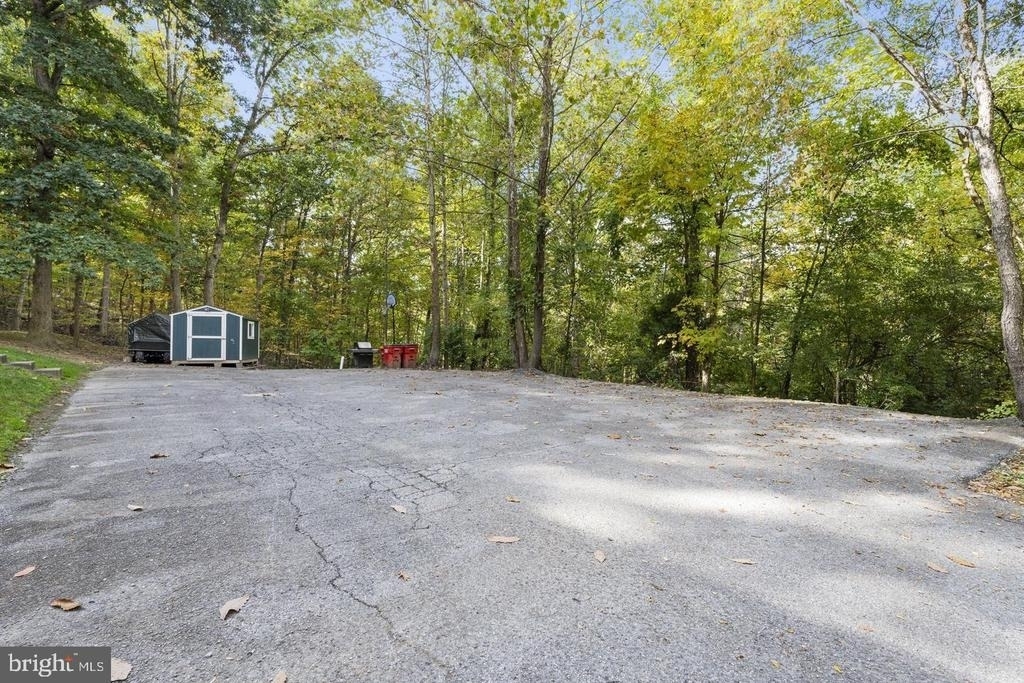 1005 Lower Clubhouse Drive - Photo 6