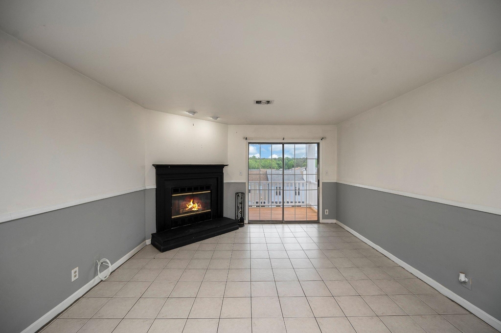 102 Picadilly Lane - Photo 2