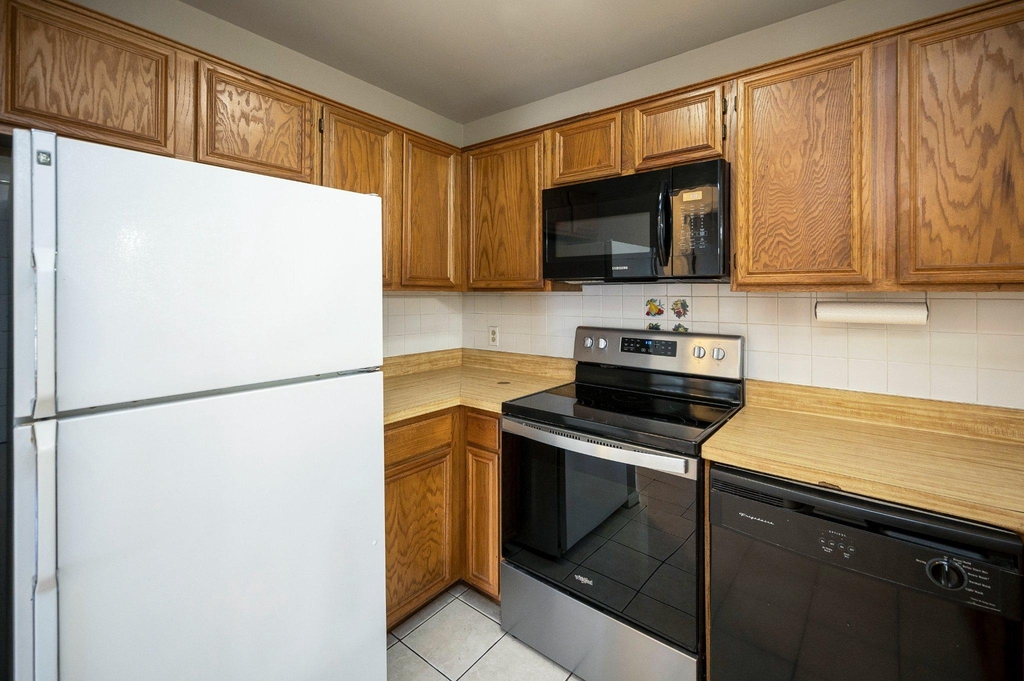102 Picadilly Lane - Photo 9