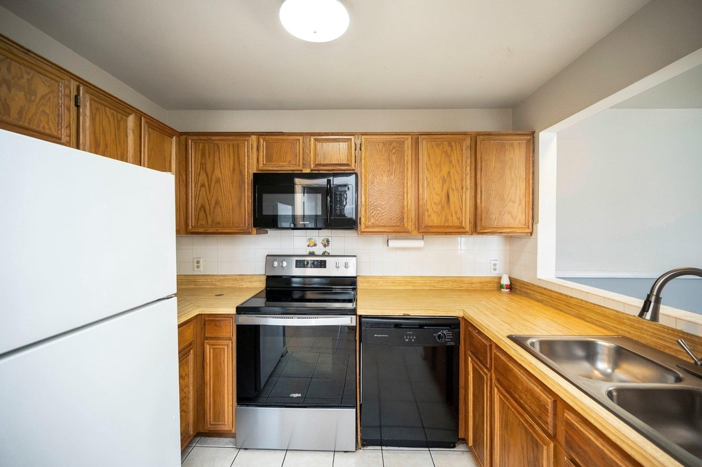 102 Picadilly Lane - Photo 7