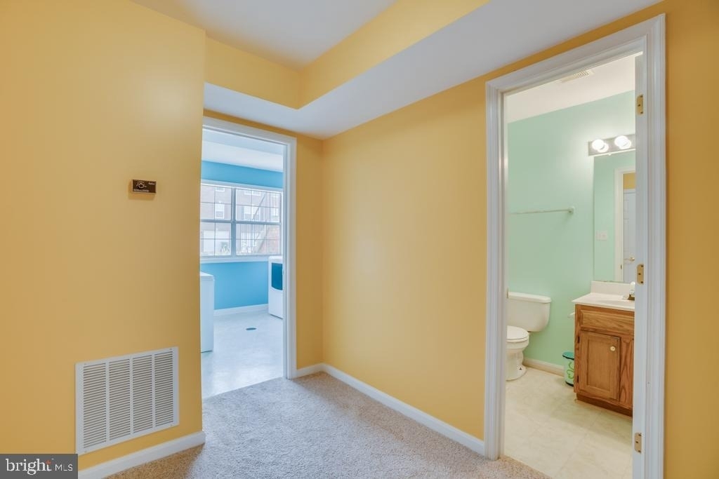 206 Dundee Place - Photo 15