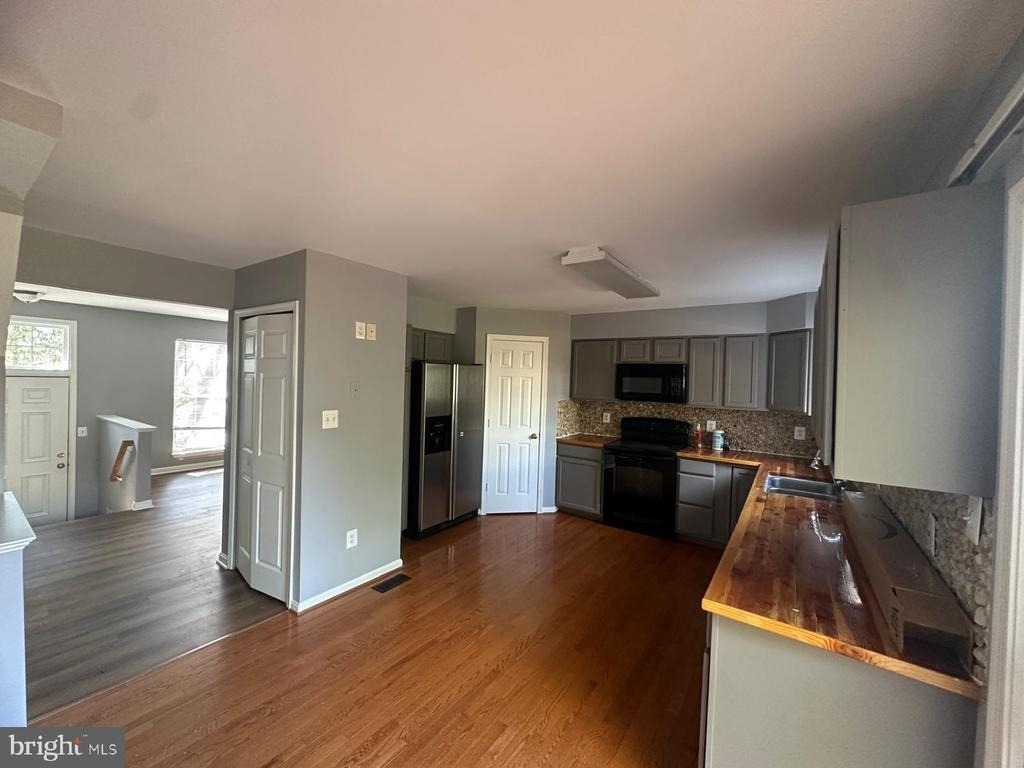 10918 Pope Street - Photo 5