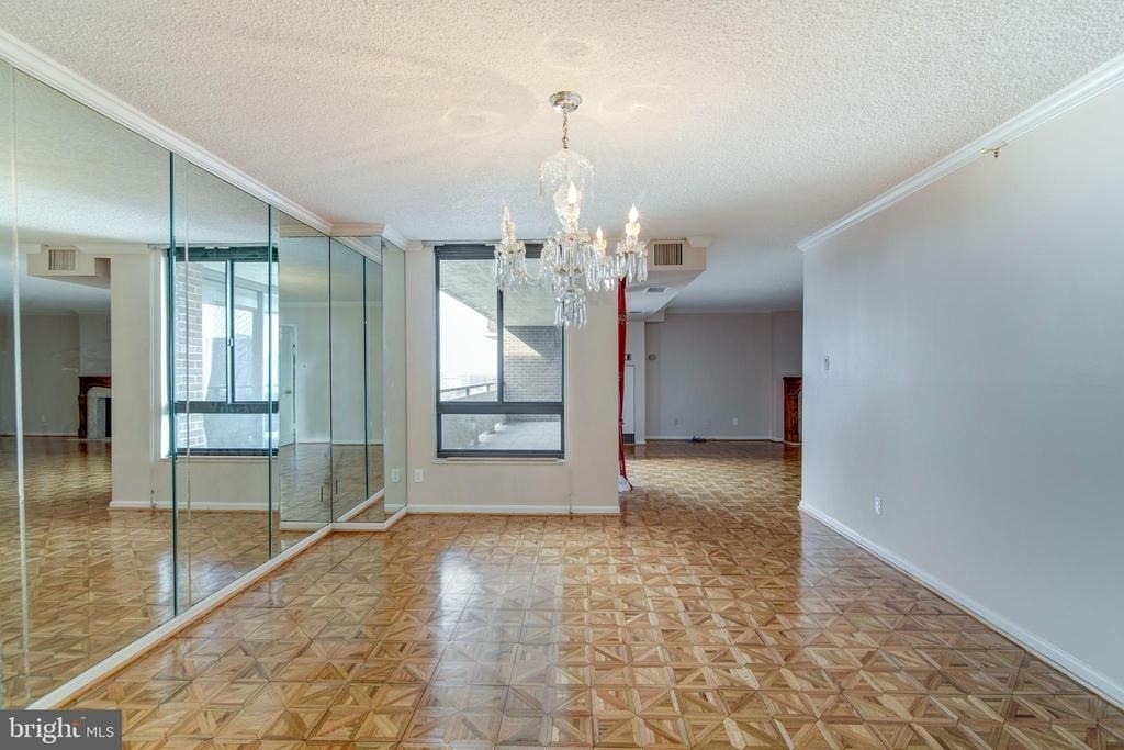 1800 Old Meadow Road - Photo 4