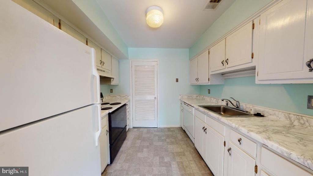 3836 Miramonte Place - Photo 13