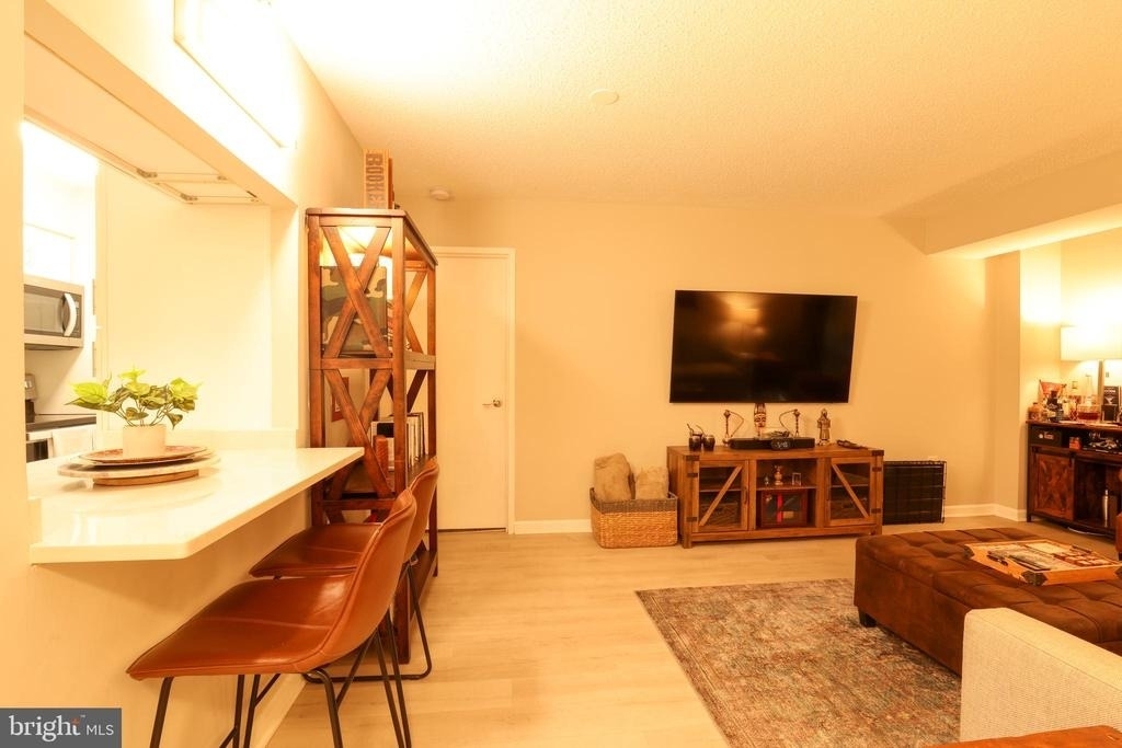 1808 Old Meadow Road - Photo 8
