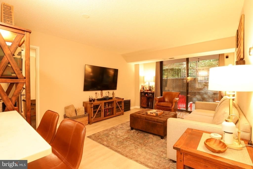 1808 Old Meadow Road - Photo 9