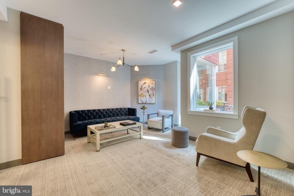 635 Slaters Lane - Photo 36