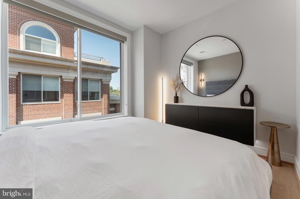 635 Slaters Lane - Photo 11