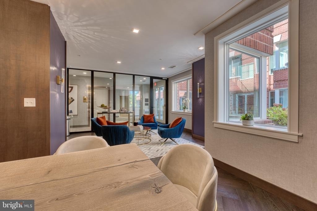 635 Slaters Lane - Photo 35