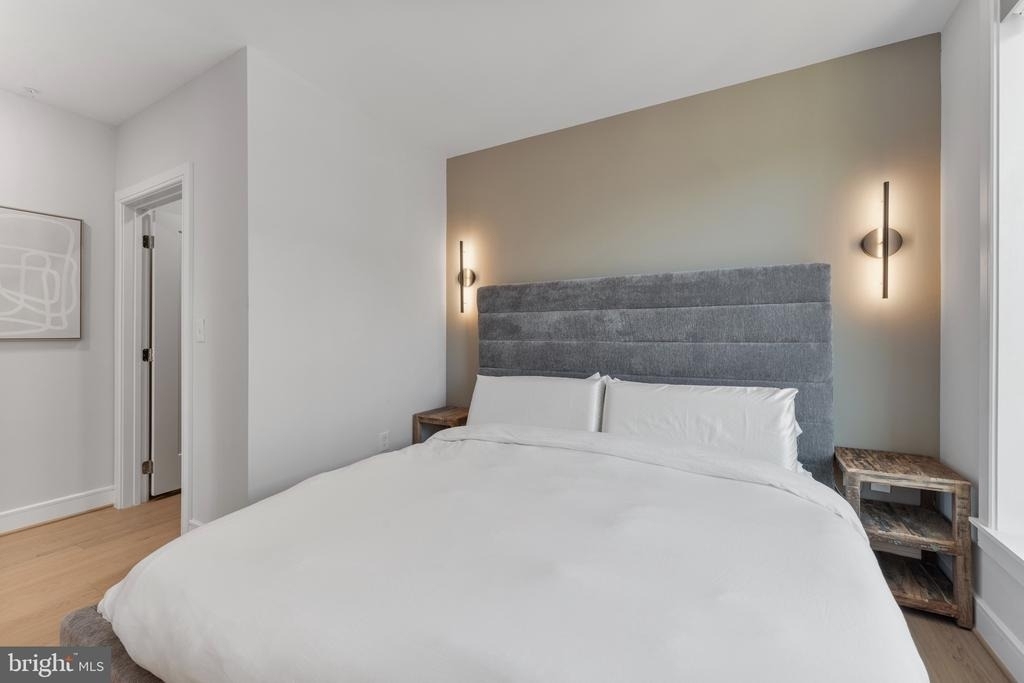635 Slaters Lane - Photo 9