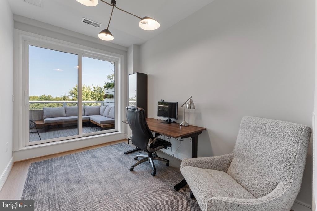 635 Slaters Lane - Photo 13