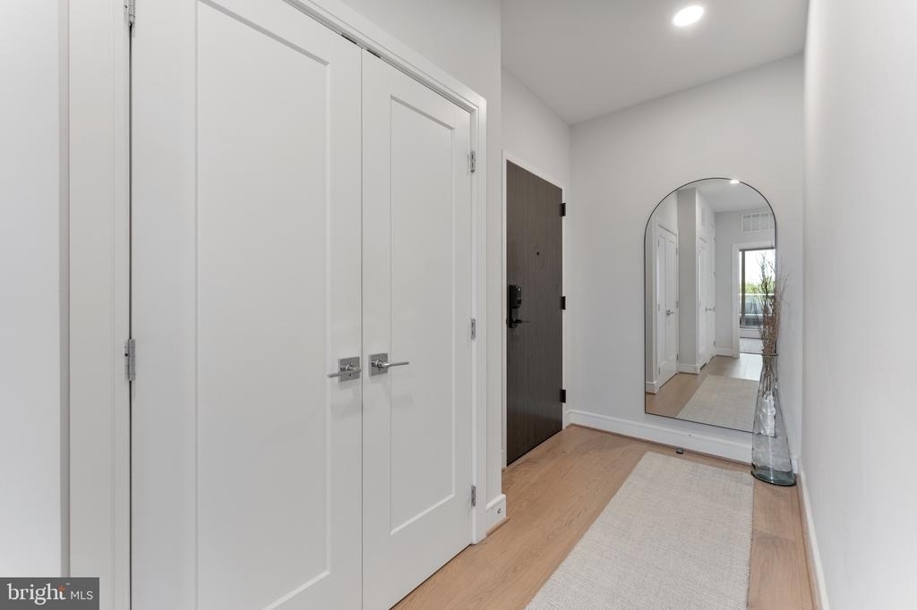 635 Slaters Lane - Photo 2