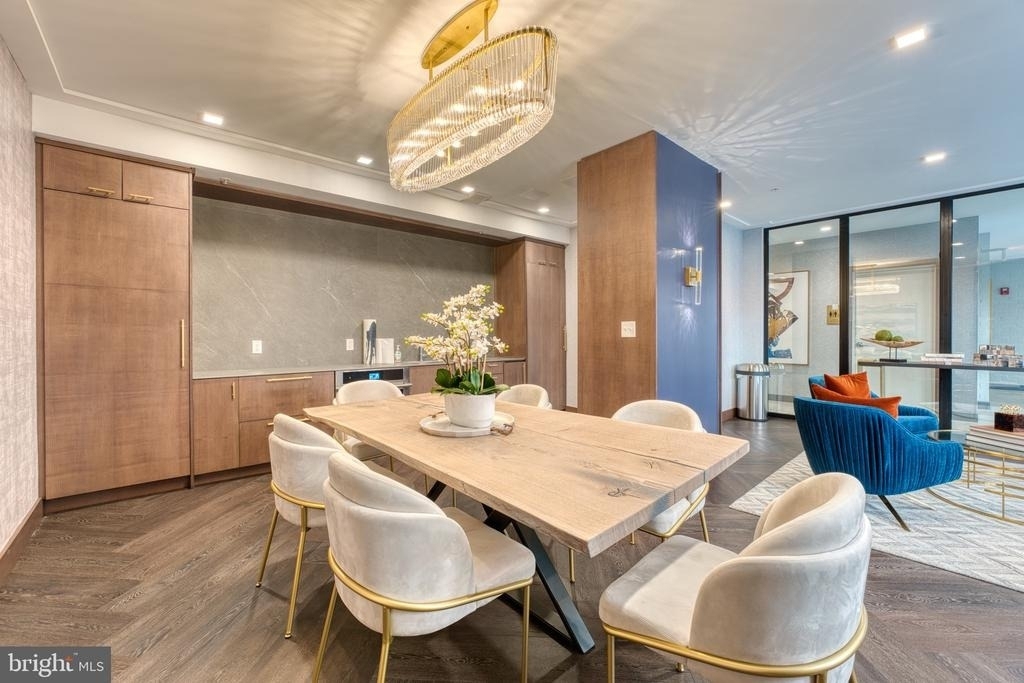 635 Slaters Lane - Photo 33