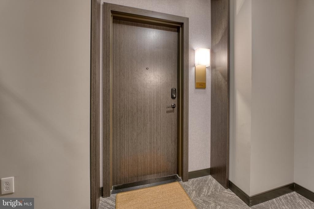 635 Slaters Lane - Photo 20