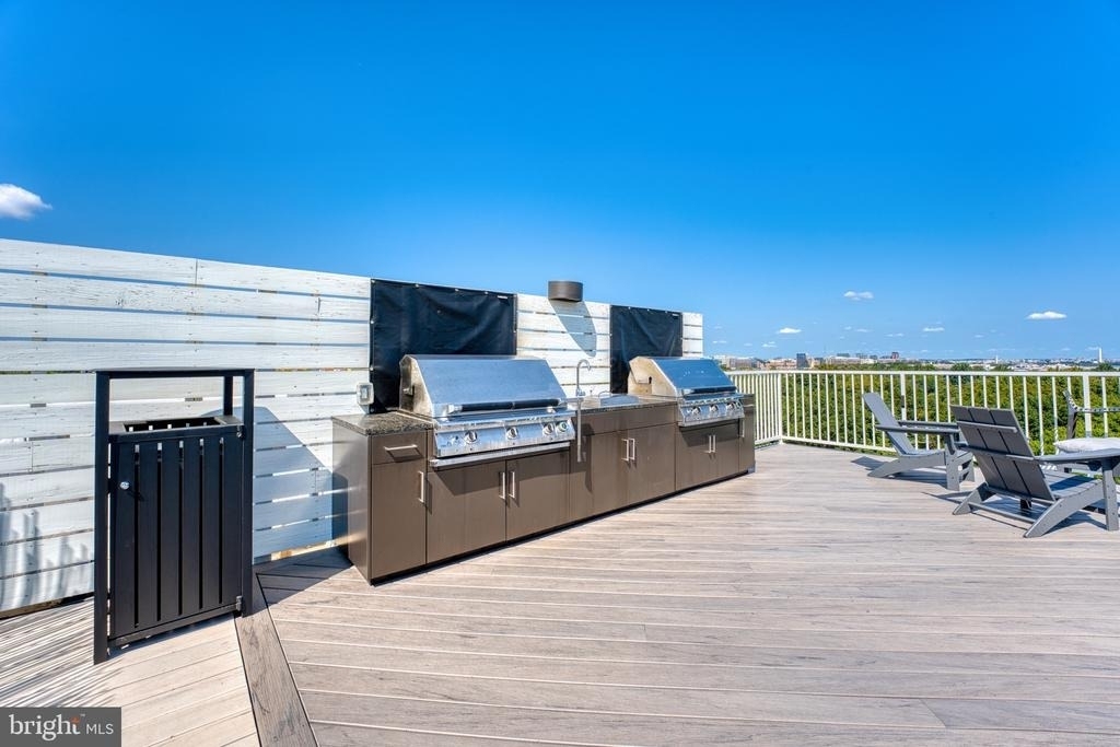 635 Slaters Lane - Photo 24