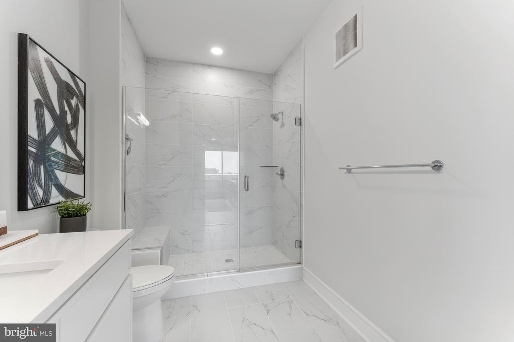 635 Slaters Lane - Photo 15