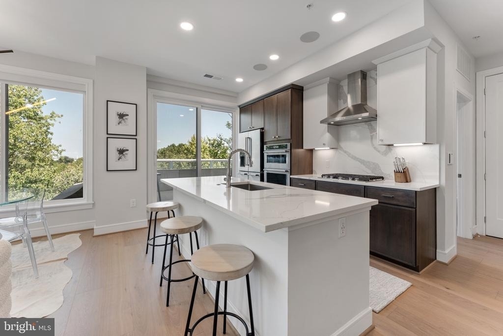 635 Slaters Lane - Photo 6