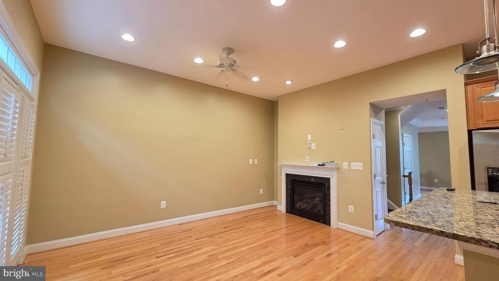 3547 Goddard Way - Photo 4