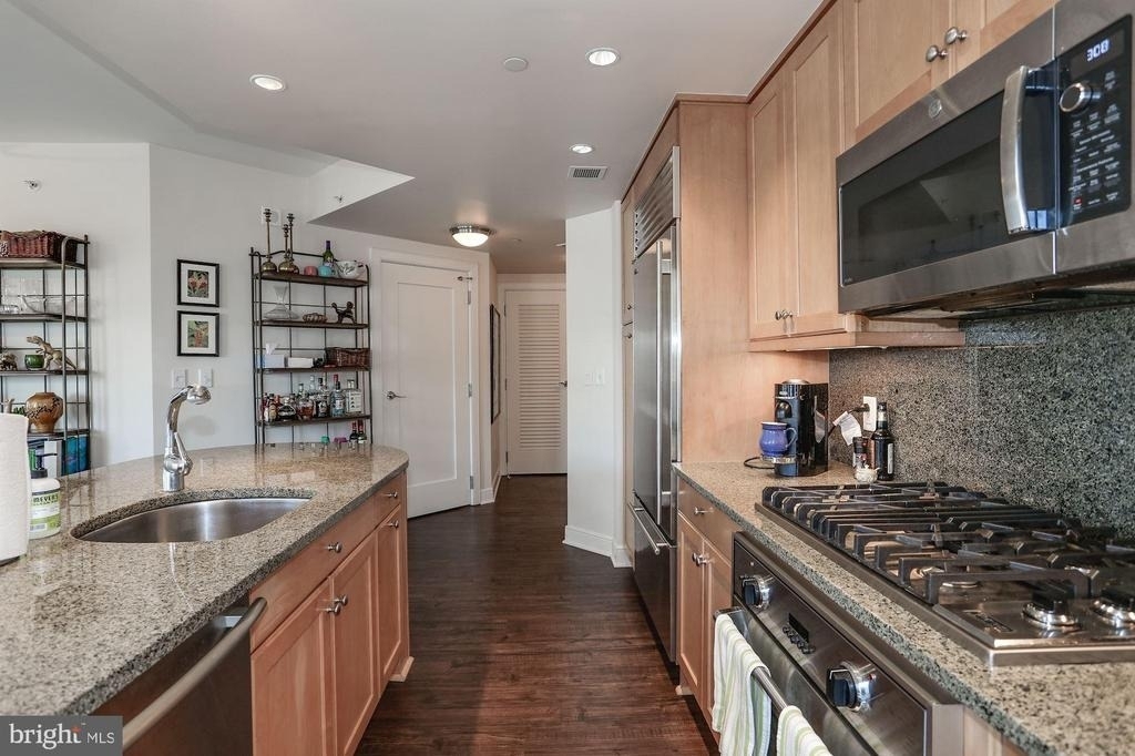 1111 19th Street N - Photo 30