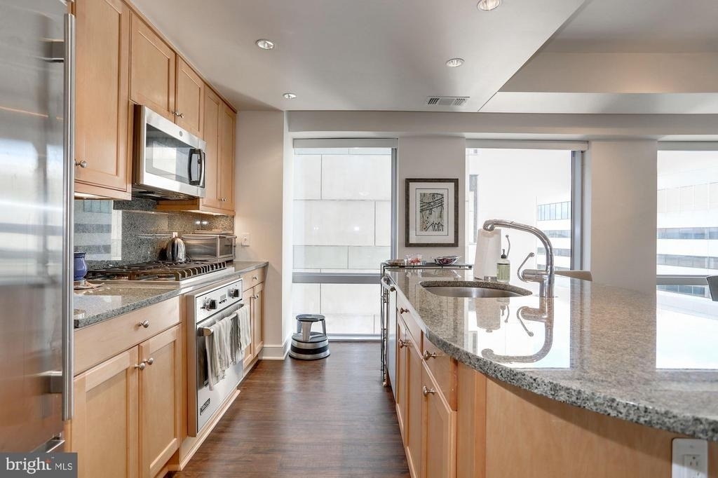 1111 19th Street N - Photo 27