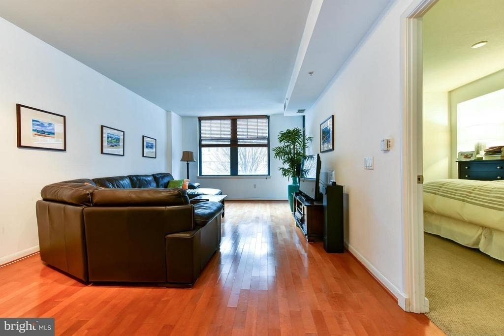 1021 Garfield Street N - Photo 18