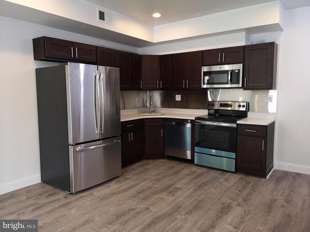 626 N 12th - Photo 6
